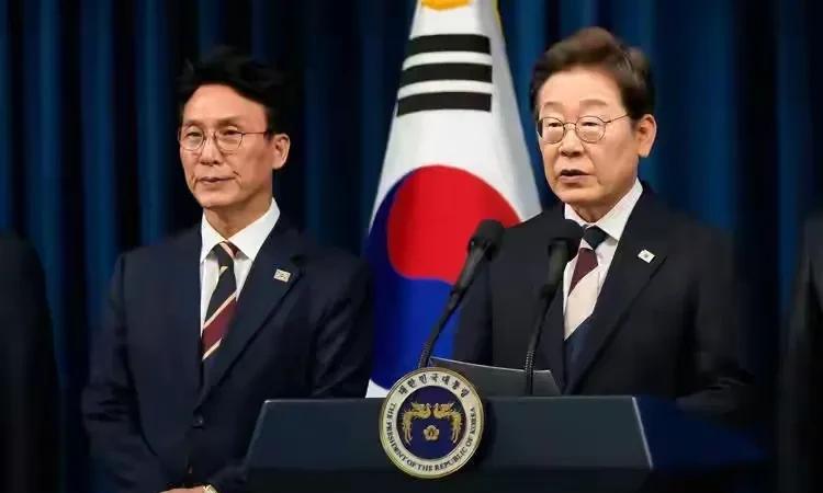 李在明，断然拒绝出席中国阅兵！善意的邀请被亵渎！中国外长直接送他一句话！网友对李