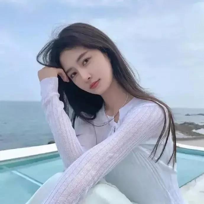 海边度假的温柔时光，静享美好瞬间。海边游玩日常海边治愈系生活海边度假感海边