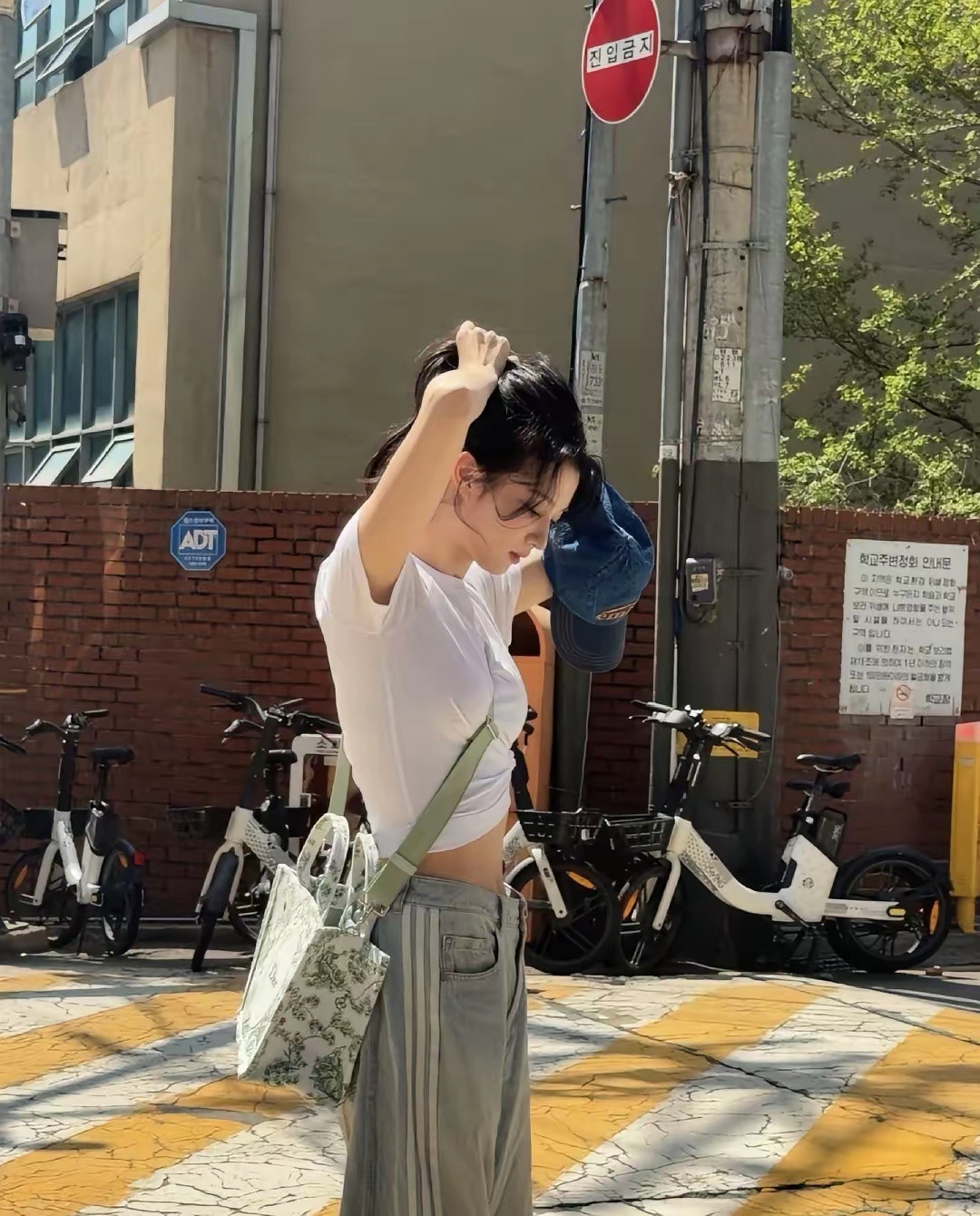 王楚然就这两张照片我已经完事了