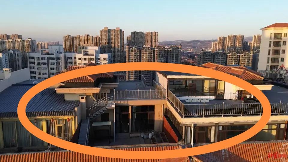 这事干得既蠢又坏0118层高的顶层，再加两层，这些精于算计而又自私之极的人