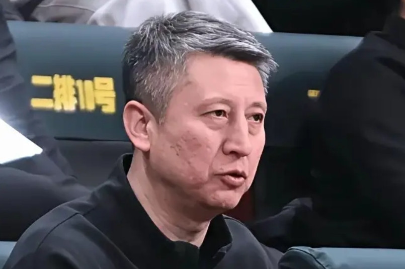 中国男篮想赢球，格局是否再放大一些。国家队集训名单出炉，有变化，有惊喜，也有可