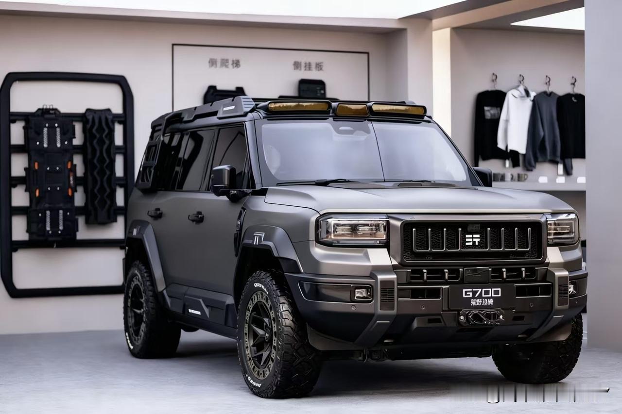 捷途纵横G700荒野战骑改装版，两个颜色都非常好看。