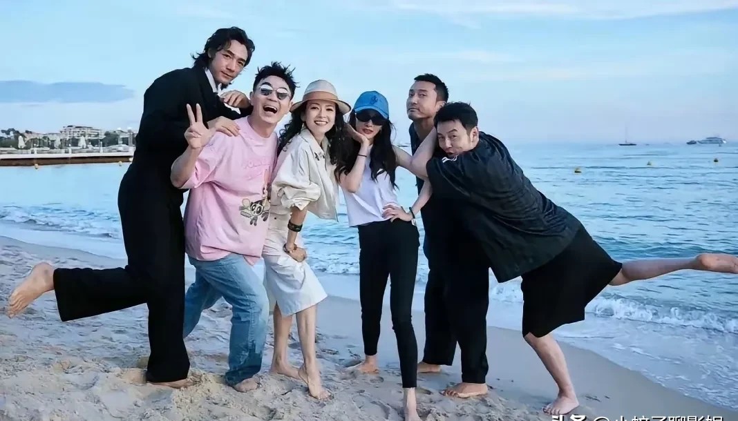 赵丽颖太不合群了，《酱园弄》几大主演经常一起玩，赵丽颖却从不参入其中。要