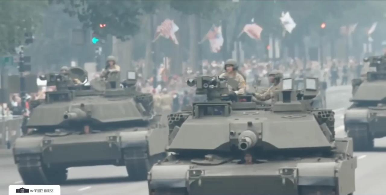 看了一下美国阅兵，最大的感受就是：美国90年代阅兵重装备不还是这些吗？M1艾布
