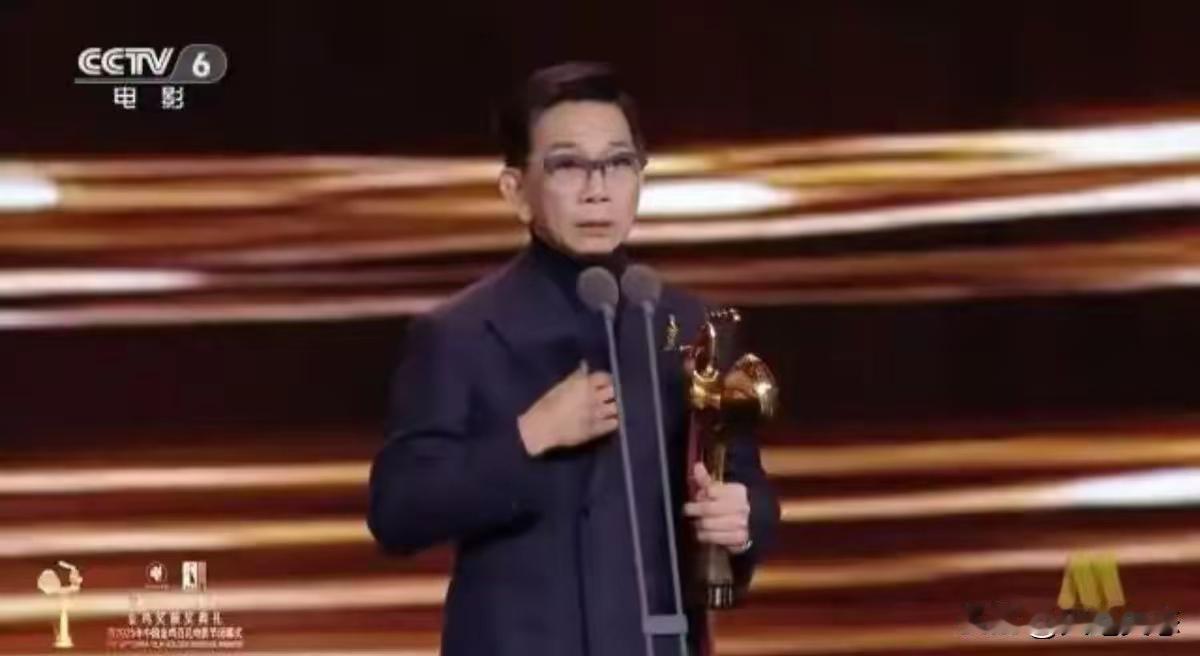 张艺谋任金鸡奖评委会主任被质疑“一言堂”：张艺谋任金鸡评委会主任，评委多是他老班