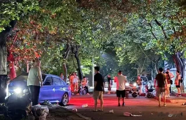 华南理工18岁女大学生生日当天晚上被宝马撞死！事发为9月27日晚间21时36分钟
