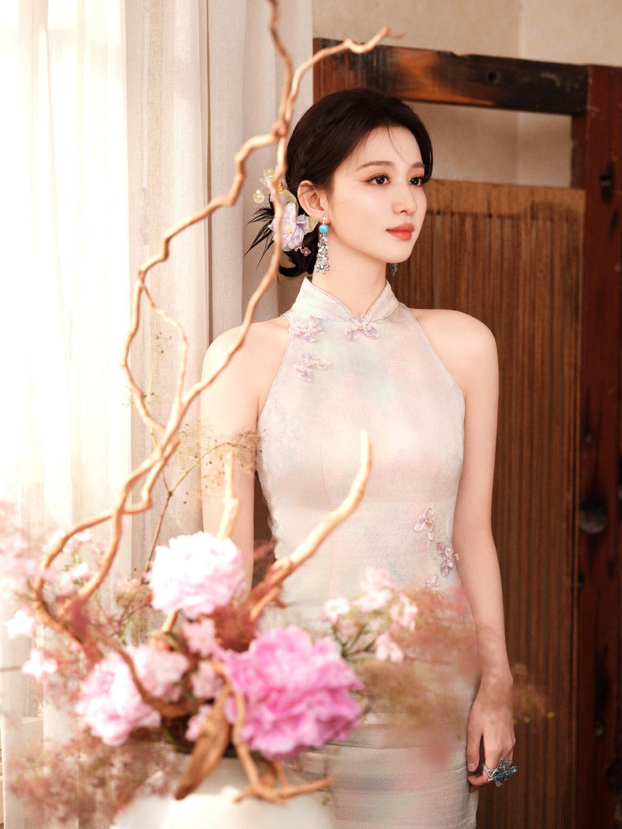 美得不要不要的[滑稽笑]王楚然
