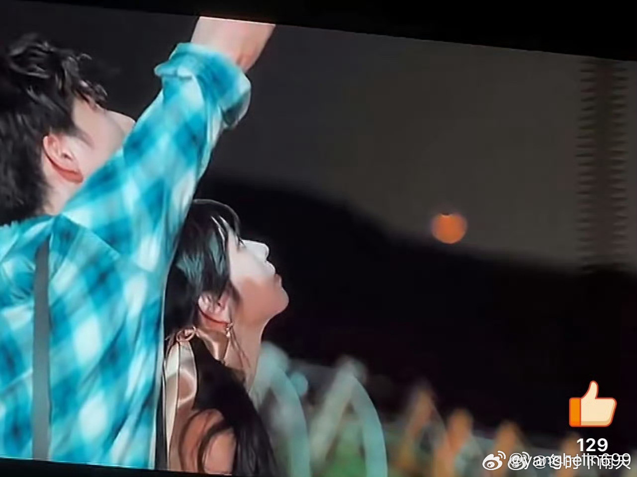 王安宇田曦薇一起看星星芒果招商会名场面来袭，王安宇田曦薇仰望星空温情互动，每一