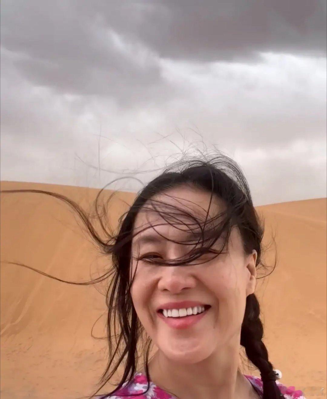 邬君梅透露丈夫已病逝邬君梅60岁生日自爆丈夫病逝！2月6日，邬君梅发文为自己庆祝