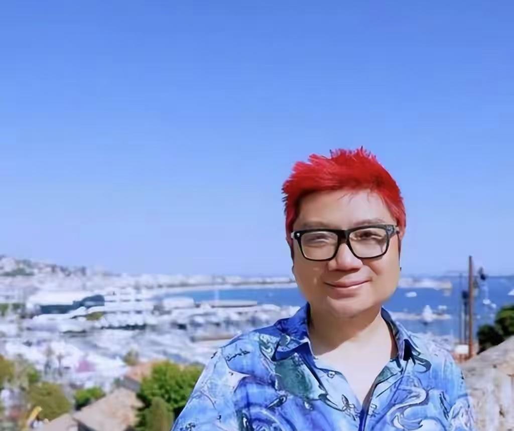 太炸裂了！程青松的关注列表曝光，全是清一色的美男子，底下留言称“老婆”[汗]