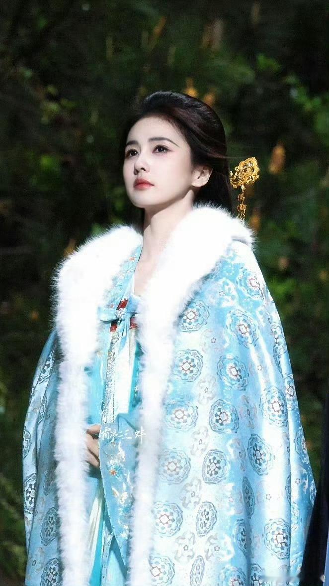 白鹿春晚联排来惹去年春晚白鹿的福娃造型也令人印象深刻人美声甜舞姿美✨也请