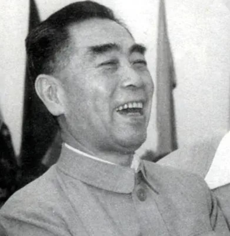 李达虽未成为十大代表，却被选为中央委员引发质疑，周总理现场巧妙化解，背后原因令人