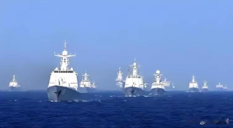 7月31日，解放军海空精锐尽出，美航母打击群紧急后撤，菲律宾大失所望？7月3