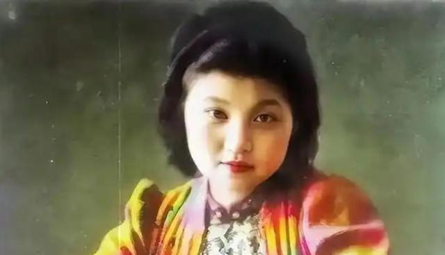 章亚若（图一）的情人不少，但估计没有王继春。至于小蒋为啥在日记里说章孝严章孝慈