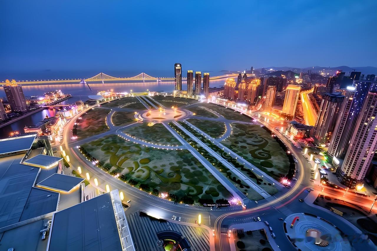 大连城市怎么样？大连市为全国计划单列市，在辽宁甚至东北简直是神一样的存在，无论