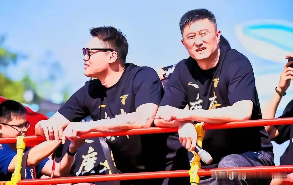 隨着比赛场次的增加，广东宏远真球迷会越来越想到锋雨组合的好！一、广东宏远已达十