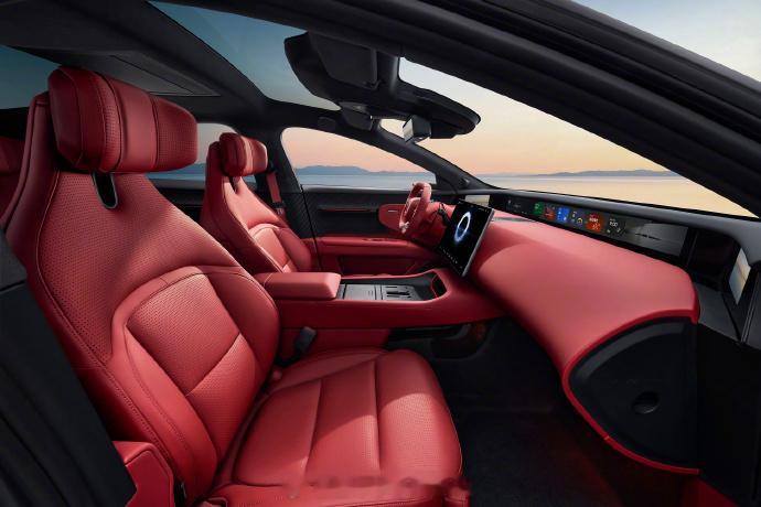 新阿维塔12重新定义时代好车阿维塔在原创这块一直是做得比较好的。原创设计很难，