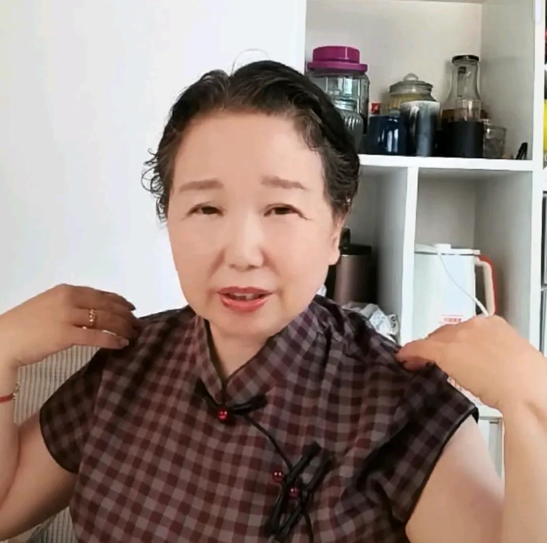杜大娘不承认自己有外孙！大娘说：我一直保持116斤，结婚前是96斤，总是十