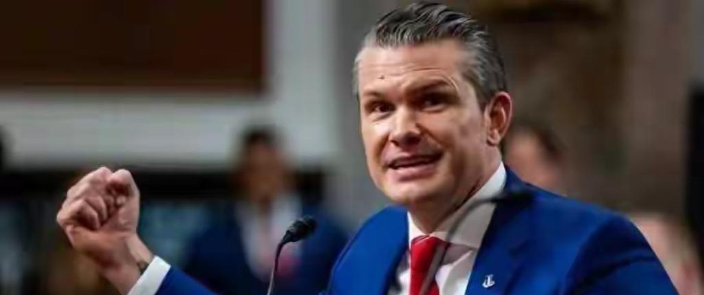 一语惊醒梦中人!美国国防部长赫格赛斯突然警告:如果中美开战,对方只需要发射15枚