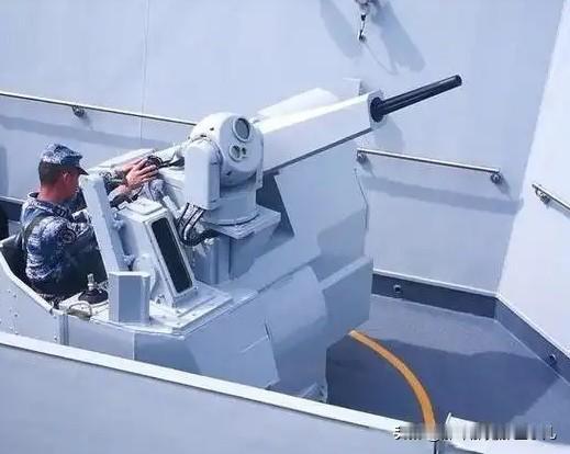 630近防炮VS100自动炮舰炮反导谁更胜一筹？100自动炮射程17公里