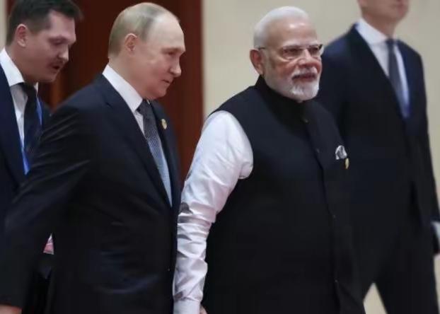 俄中之间的石油交易，突然爆出个大新闻，有贸易商偷偷透露，俄罗斯给中国的石油价格，