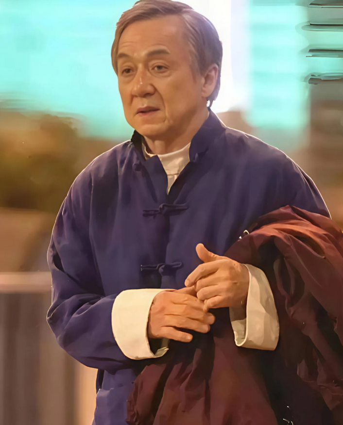 蔡澜走了，成龙开始担忧了，不是担心自己的身体，也不是担心自己的电影事业，而是