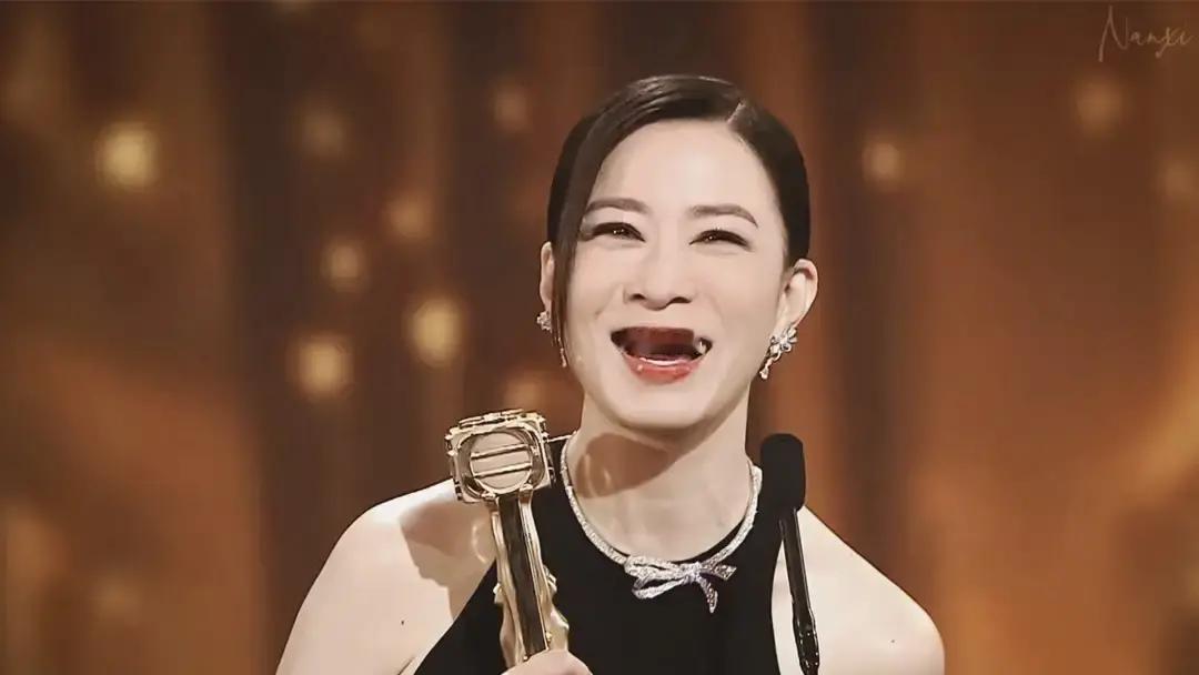 TVB视后佘诗曼，竟要亲手操刀《巾帼枭雄4》？疯了吧！一个演员，居然要跨界当