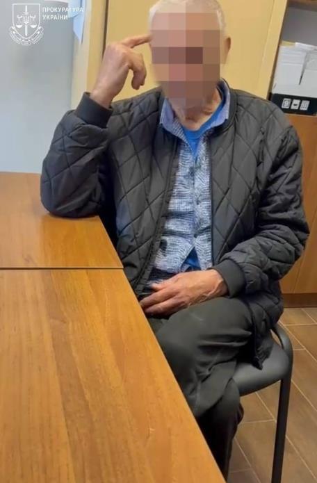 乌克兰82岁老大爷当街枪杀乌克兰海军舰长9月30日早晨，敖德萨的卢斯