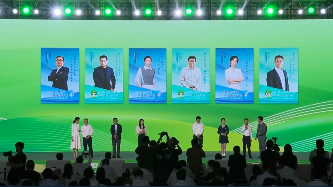 杨紫参加六五环境日杨紫身为杨紫粉丝我感到特别的骄傲，我喜欢的人她超级优秀