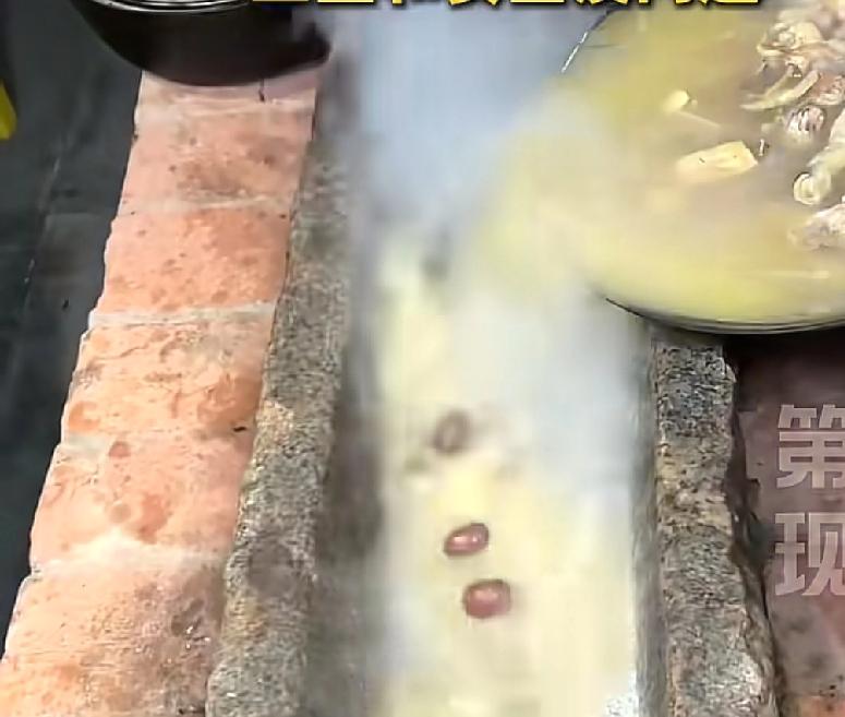 刚去这家饭店，以为是老板在刻意刁难顾客但没成想，湖南这家饭店的这个所有人都不看