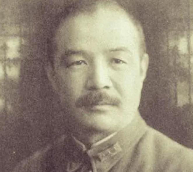 1947年，孙殿英兵败被俘，五花大绑押进解放军指挥部。他本以为必死无疑，司令员刘