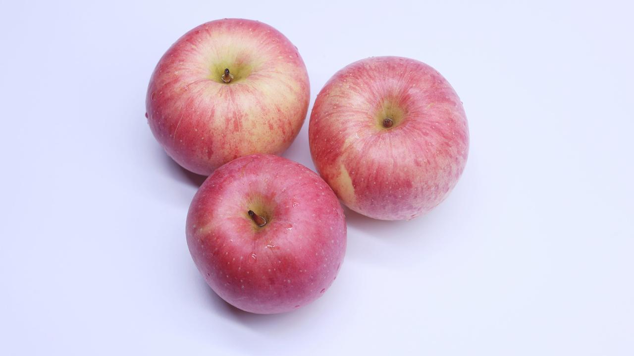 苹果尽量少吃，或者最好不吃，原因是什么?很多人还不清楚：都说“一天一苹果，医生