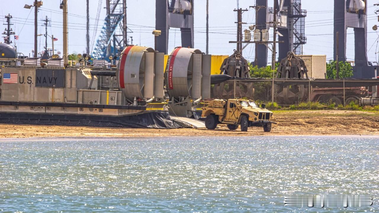 🇻🇪🇺🇸🇵🇷美国海军陆战队气垫登陆艇（LCAC）已部署至波多黎各。