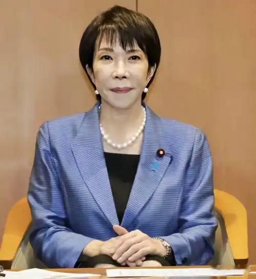 就在刚刚，日本首相高市早苗发表声明，8也6日，高市在广岛出席原子弹爆炸纪