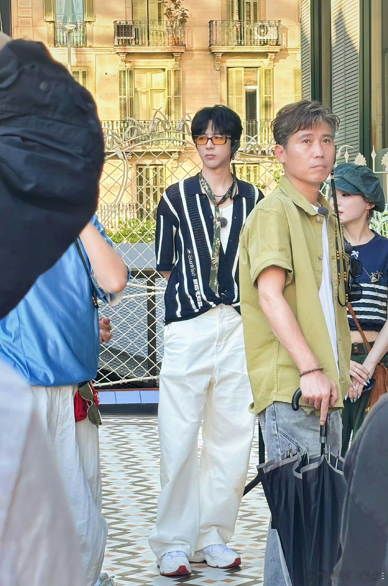刘宇宁弹钢琴豪门男主有脸了刘宇宁的钢琴演奏让我再次爱上了他，这种高贵的气质和他