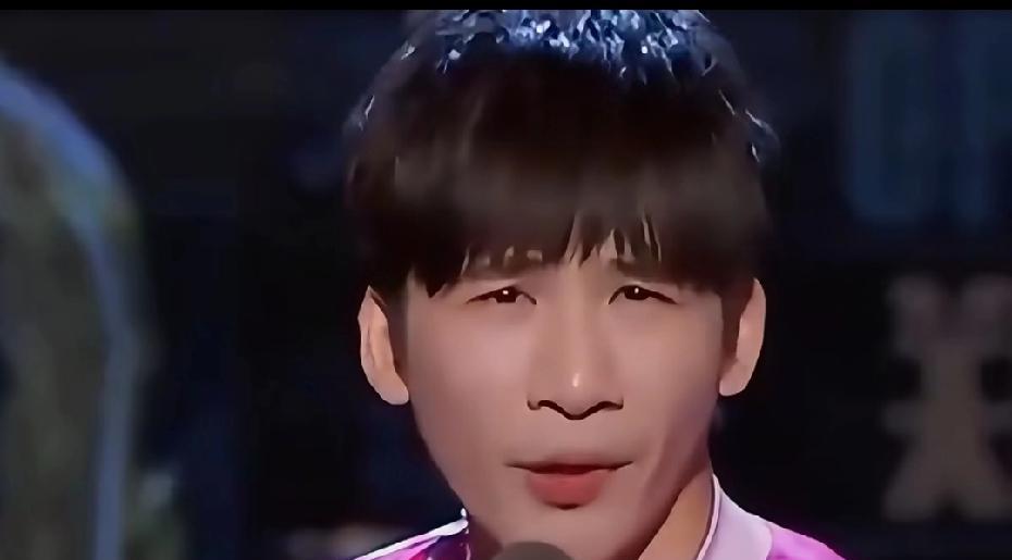 像大张伟这样敢说的明星不多了在娱乐圈，敢当众承认春晚假唱的，大张伟绝对算独一份