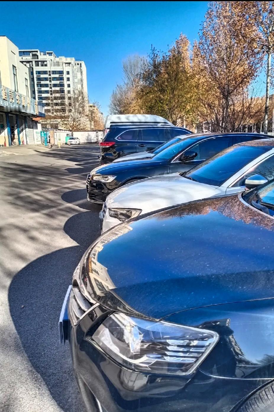 山东人！又是山东人！山东淄博昌达物流公司的。车号是鲁C03A8挂，这位山东货车