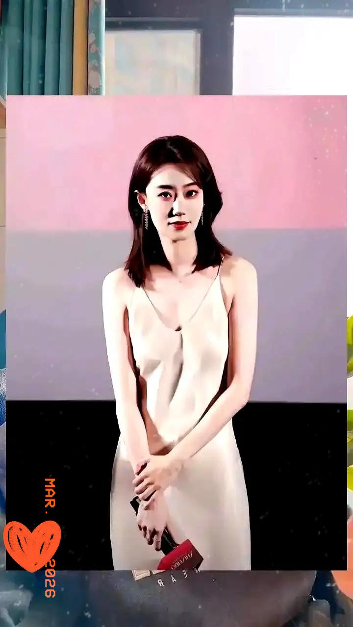 张小斐咋就没了当初的热度？别再扯什么资源断档，这根本是她主动选的路！当年《