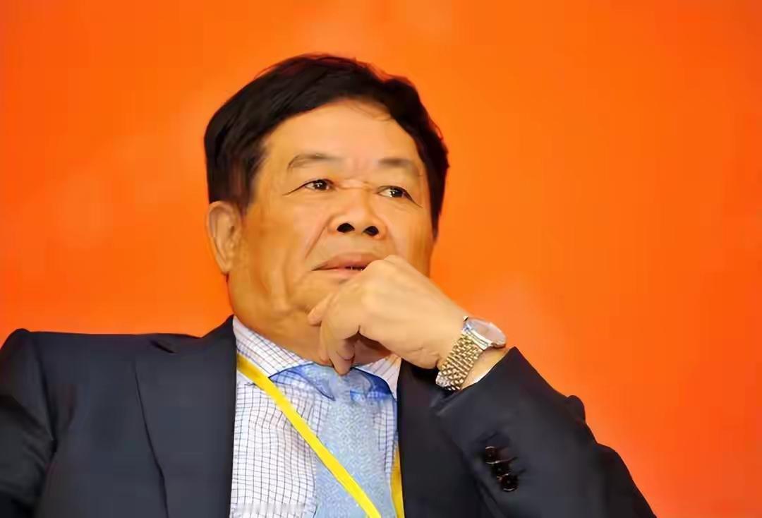 很多人聊福耀科技大学，张口就是“首届学生被大厂提前预定”，把它的优势说成了“包就