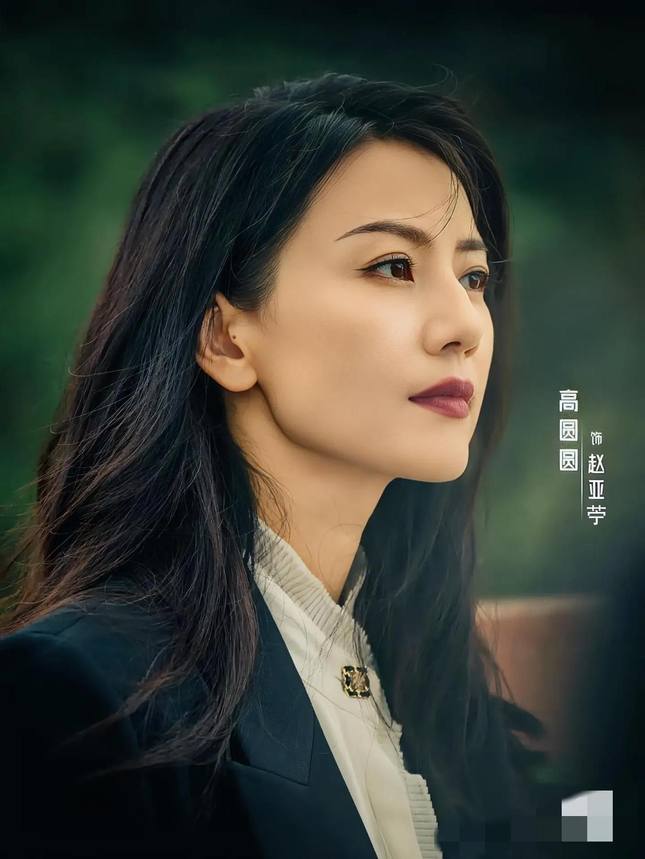 追剧《绝密较量》，詹姆斯对为了安抚赵亚苧，出手真是阔绰，给了赵亚苧10万美金的