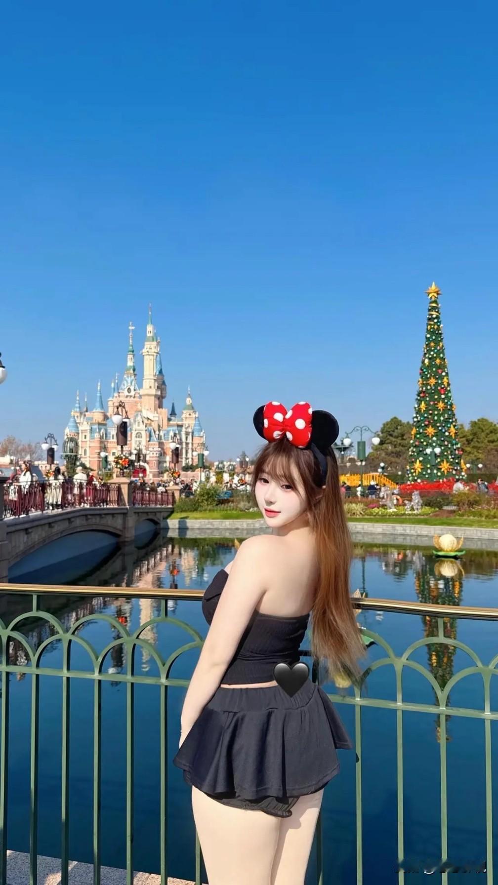 快手深夜低俗直播争议：“黑产攻击”的说辞，难平用户质疑深夜刷快手，20分钟内