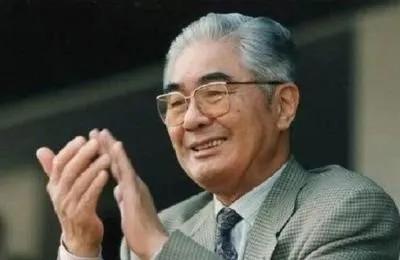 1957年上海选举副市长，毛主席嘱咐陈毅：你去上海给荣毅仁拉拉票。这可不是一