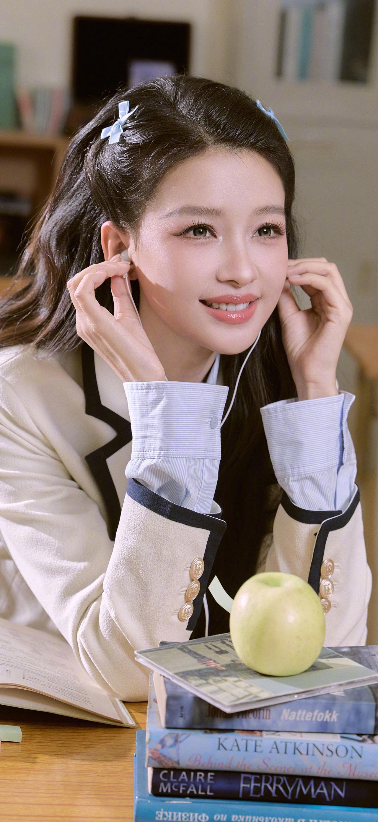 美女壁纸-第6243期-孙怡