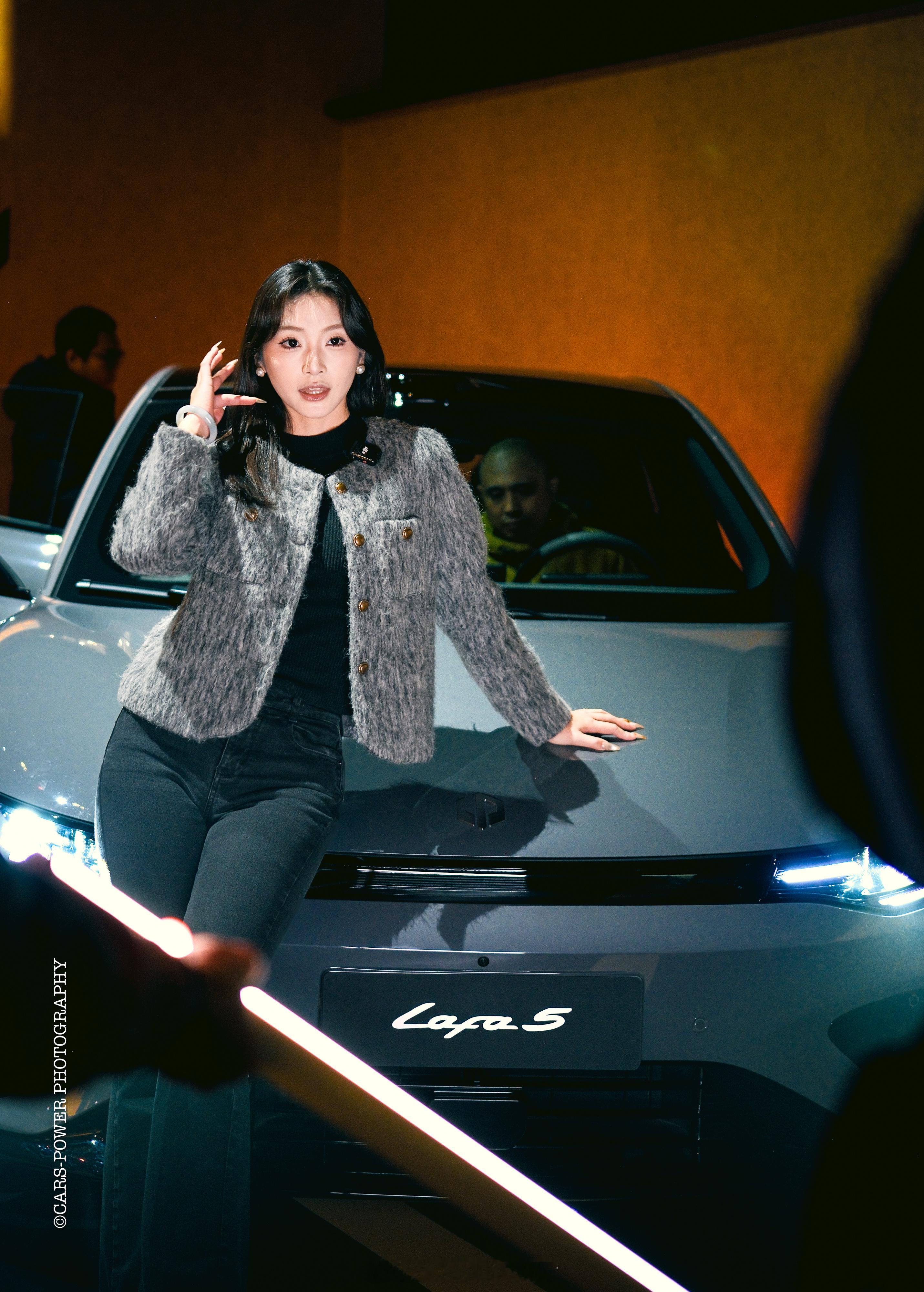 作为摄影师📷📷📷必须夸一波今天零跑Lafa5上市发布会的创意和搭建繁而不乱