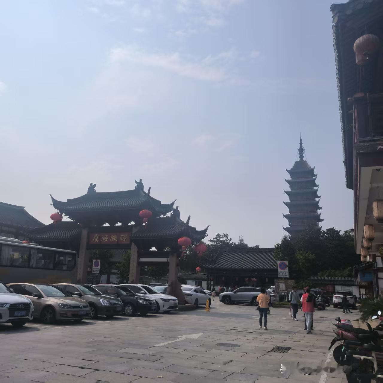 全国百强县常熟市今年整体还行，GDP、工业不差，短板挺明显的，“工业大县”往“消