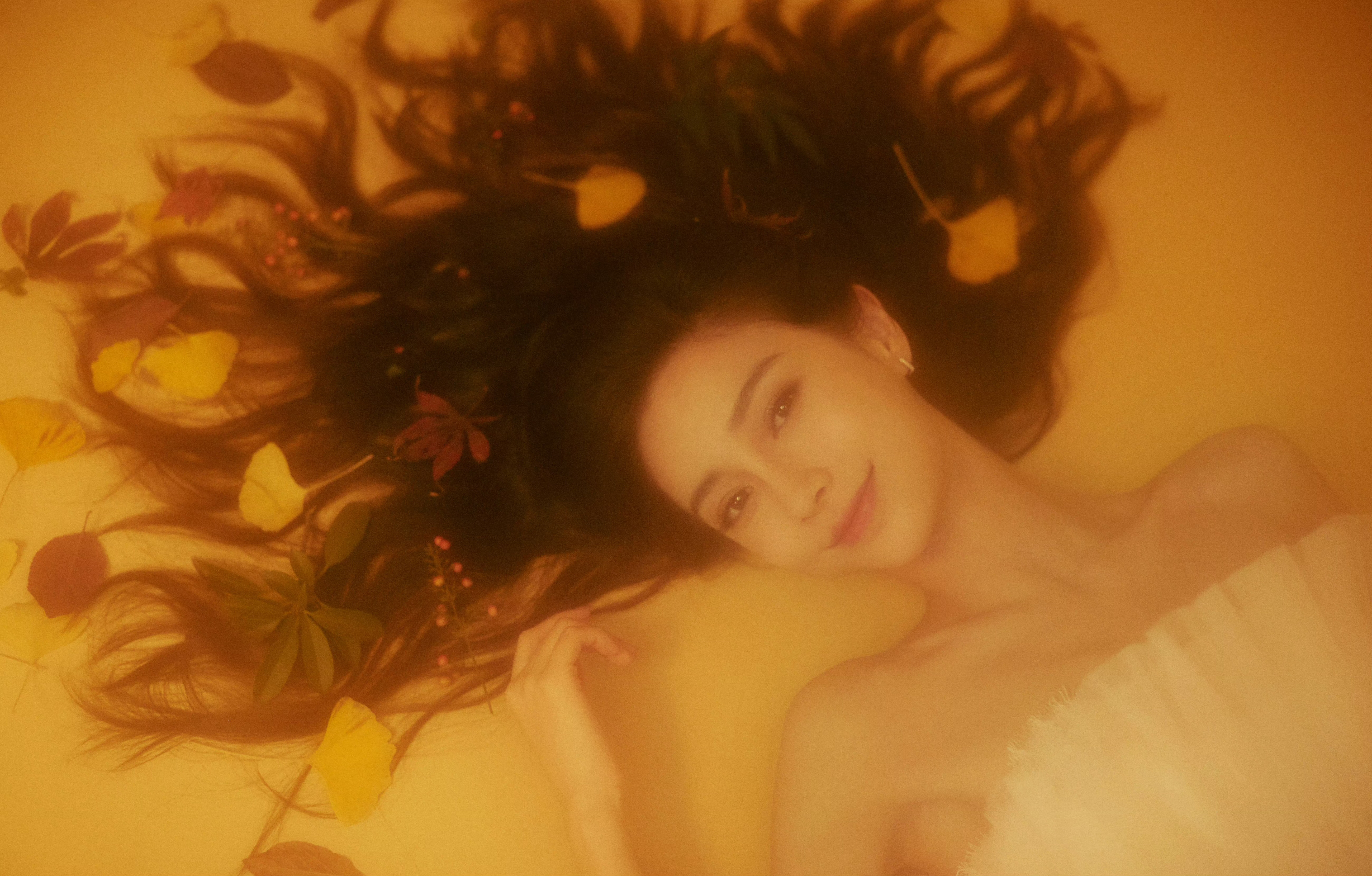 angelababy🍂杨颖落叶知秋，立秋快乐！