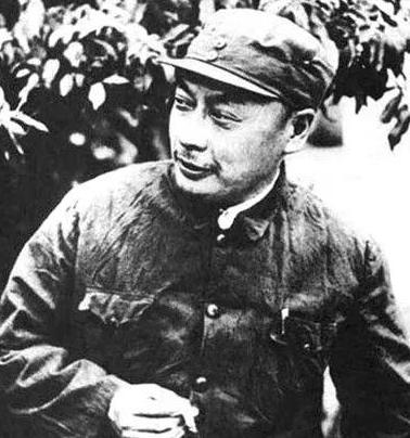1955年，陈毅调离上海前，提出一个要求，贺子珍：我没有这个资格。 1955