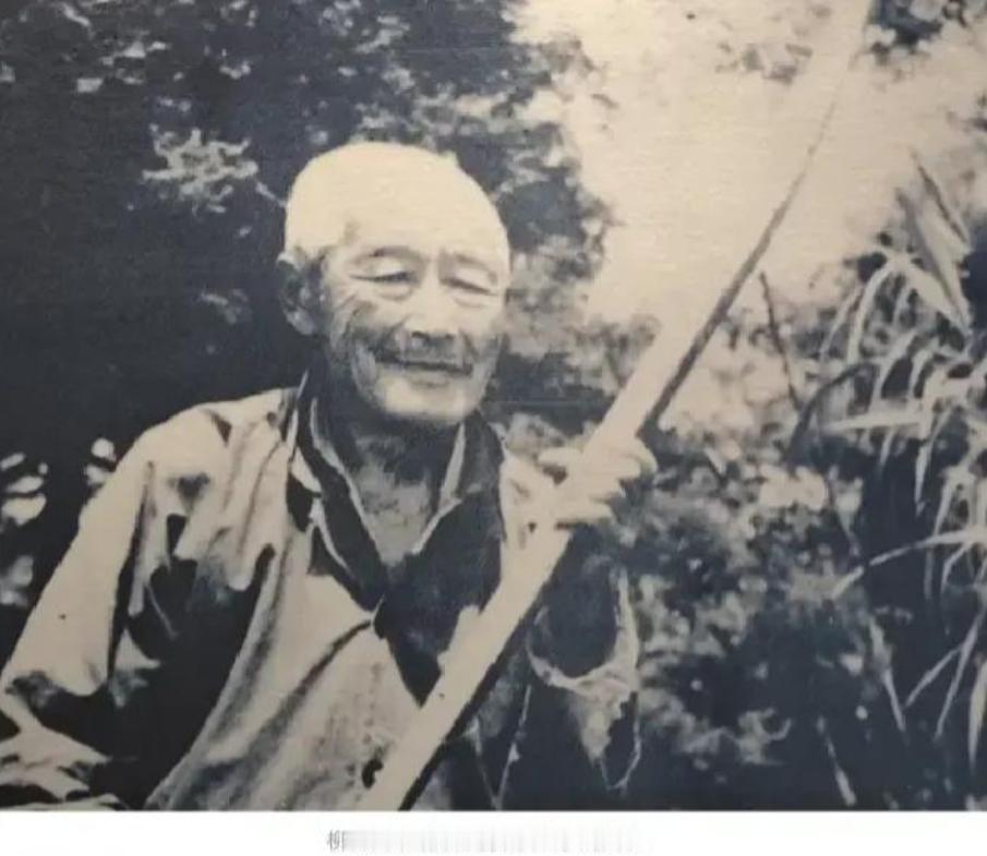 1938年4月9日上午九点，六名腰间挂着刺刀的日军骑着自行车，从东台城里的据点出