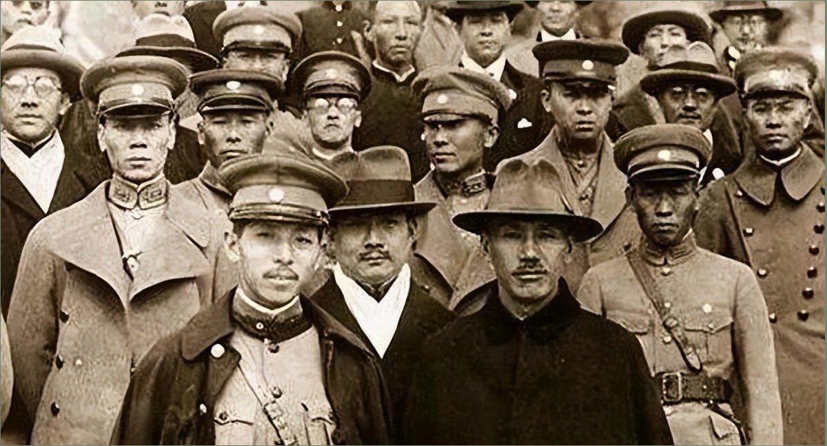 张学良麾下一位颇具争议的上将：1936年手握5万东北军，事变时未响应少帅号召，其