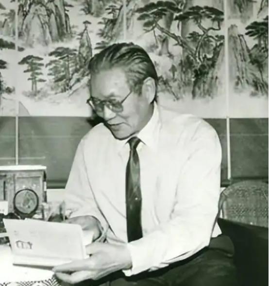 军统特务周养浩在功德林改造时，说过一段很有意思的话。他说，当年他抓过、审过、杀过